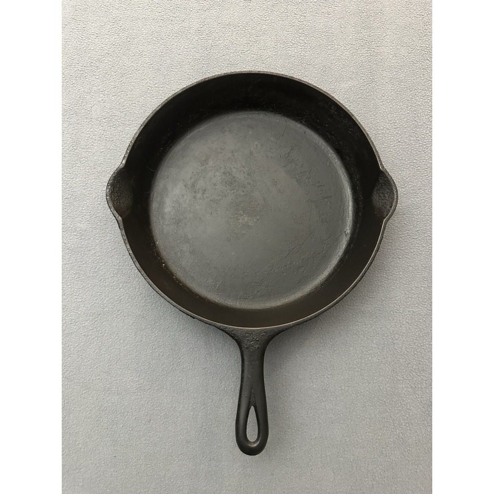 Vintage Griswold Erie No. 10 Cast Iron Skillet 716